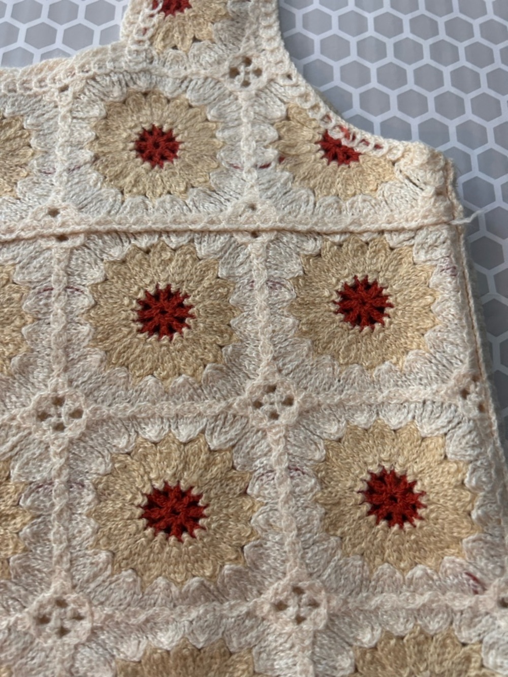 Rebellion Cream Crochet Camisole with Rusty Dark Orange Star Burst Crop Size S - Picture 3 of 8